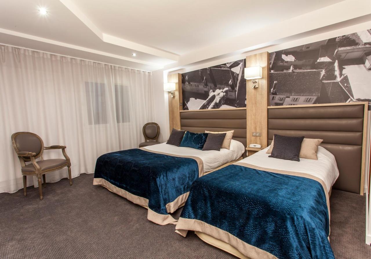 Logis - Le Christina Hotel Bourges Bagian luar foto